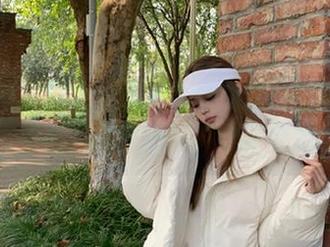 尤果网 – 顾欣怡裸足生活图集：原图记录她与自然的亲密接触，穿越心灵之旅