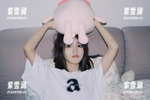 尤物馆 - Rebecca_吴颖茵全套职业装图集，教你如何在职场中游刃有余，展现独特魅力！