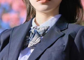 尤物馆 – Seven小七海边绝美写真合集：清新日光照耀下的图包