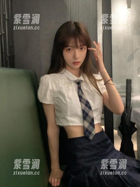 尤蜜荟-Angela小热巴 尤蜜荟 - 你没见过的Angela小热巴美足精选:看完这组图片,你会每天都想关注她!