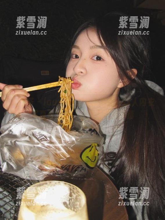尤蜜荟 - laura阿姣璀璨瞬间：迷人内衣写真合集，让你感受绝美风情