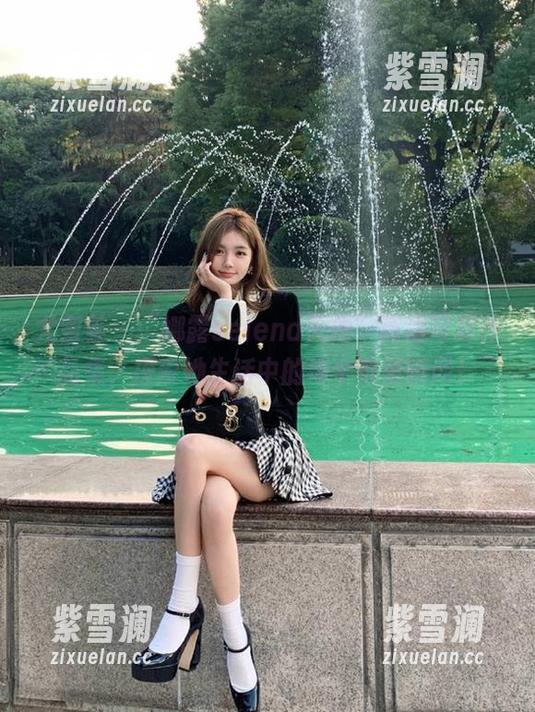 尤蜜荟-娜露selena 尤蜜荟 - “娜露selena天使”高清写真作品集,探索她生活中的每个可爱瞬间!