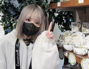 最新写真推荐：幼爱youmeko的白色系列，诠释光与影的绝美对话