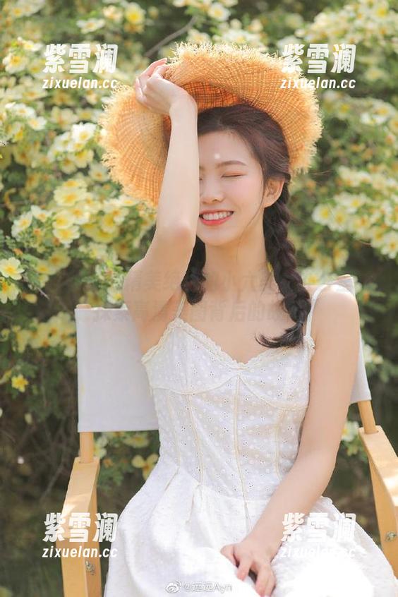 异思趣向 - 精美绝伦的小六美女办公室：探索高清美图背后的故事