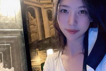精选高清图库：“抖娘利世”的美腿作品，绝美视觉体验