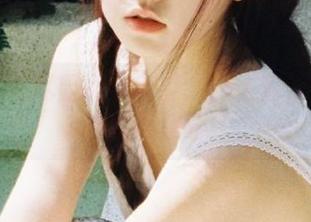 推女神 – 尽显婀娜身姿：杨上萱泳装写真精选合集分享