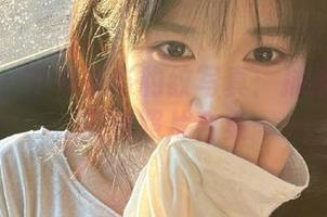 推女神 – 艾小青与豹纹写真：捕捉时光的闪耀照片合集