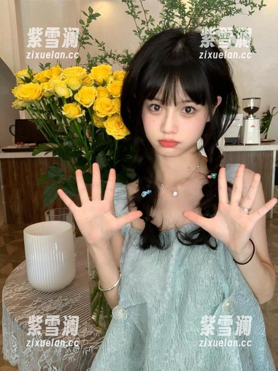 星颜社-韩雨嘉 星颜社 - 韩雨嘉经典女仆主题图集:带你走进别样的浪漫与滋养世界