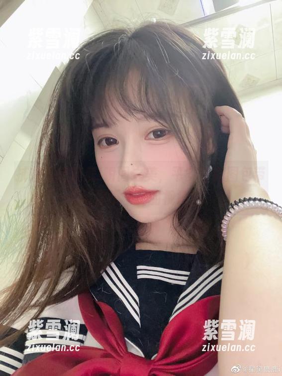 星黛鹿鹿i 捕捉星黛鹿鹿i瞬间之美,平安集锦图包带给你不一样的视角!