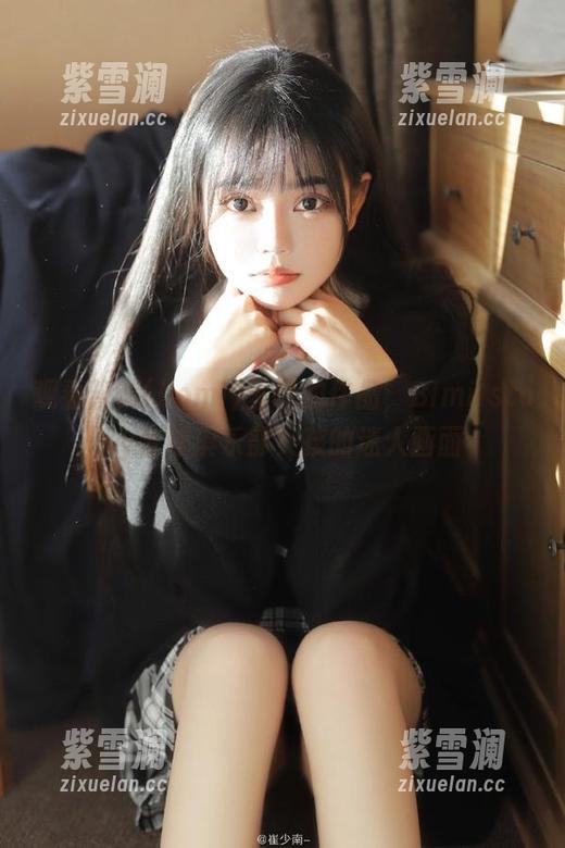 观看普美(bomi)呈现的作品，Bimilstory台球俱乐部女孩的迷人画面