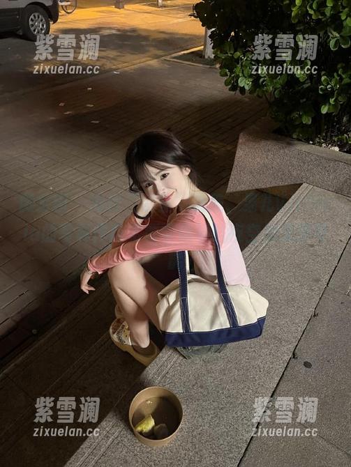 果儿Victoria 微密圈 - 淘尽“繁星”之美,果儿Victoria的写真作品资源带你领略夜空的无限可能