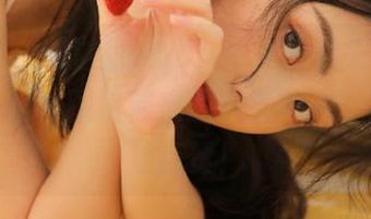 果团网 – 通过甜Abby女友的镜头，领略那组美图与图包带来的鲜活气息，快来为她点赞！