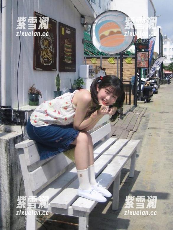 果团网-龚玥菲 果团网 - 龚玥菲天台写真:最动人的美图图包,让你每天心情都美美哒!