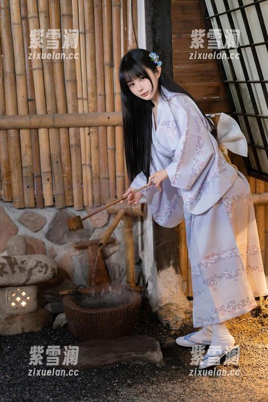桜井宁宁 体验桜井宁宁的制服写真艺术,在线感受她的梦幻与真实