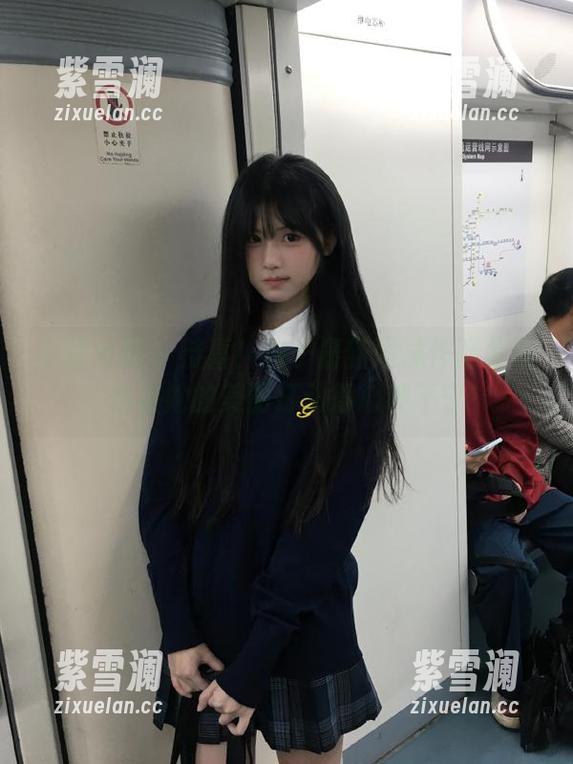 森萝财团-卉子 森萝财团 - 恭喜!卉子最新网袜作品发布,别被她的美丽打动得心神不宁!