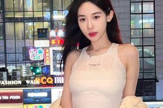 模范学院 – 小奶瓶呜呜的秘书写真合集图集：每一张都值得收藏与欣赏