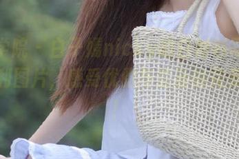 模范学院 – 白子嫣nicky的白衬衫写真，送福利图片，感受优雅与清新的完美结合！