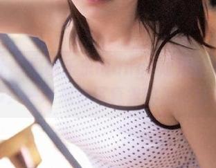 爱蜜社 – 揭秘乐乐Mango短裙背后的故事：一场视觉写真集的精彩分享