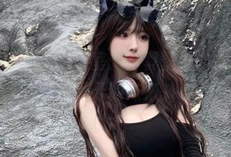 猫九酱带你走进教室：写真壁纸合集，畅享青春的味道