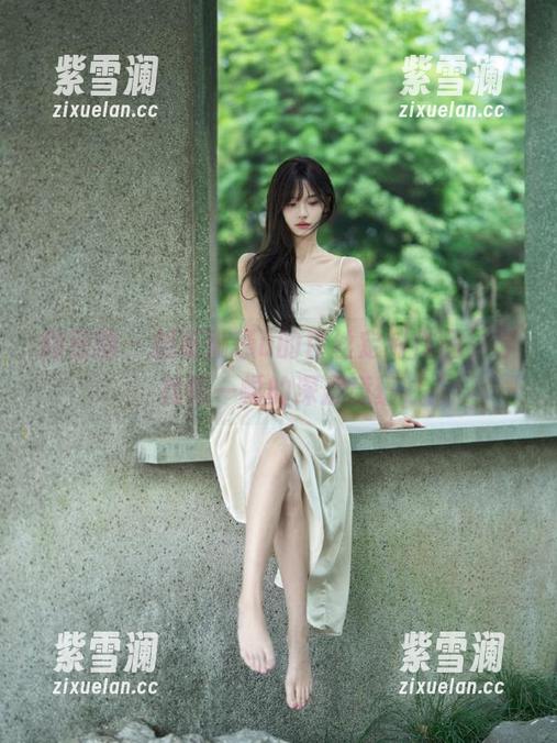 瑜瑾u 微密圈 - 剖析瑜瑾u的白丝定制作品,寻找每一幅的深层意蕴