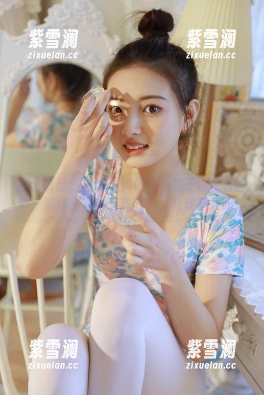 甜予摄影-璇璇 甜予摄影 - 看璇璇如何在小房子剧情套图中,演绎生活的五花八门,赶快下载吧!