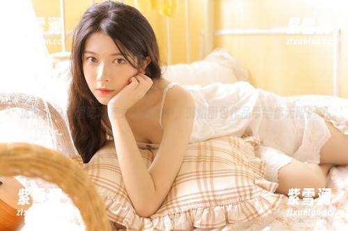 沉醉在白莉爱吃巧克力的魅力中，御姐图包作品带给你无限遐想