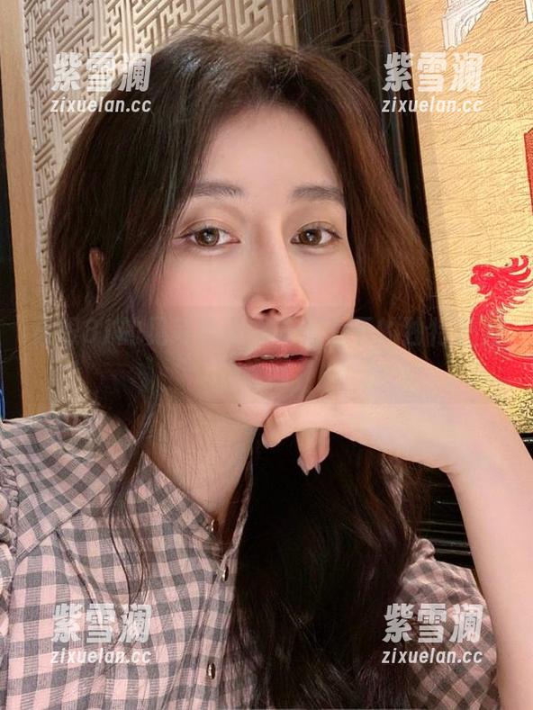 白银81 白银81的见习魔女:无圣光下的独特魅力套图