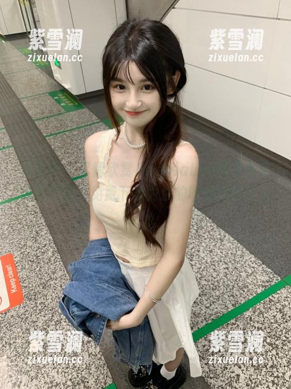 秀人网-AngelaLee李玲 秀人网 - 尽情欣赏AngelaLee李玲吊带风格套图,免费下载为你的收藏增添惊艳!