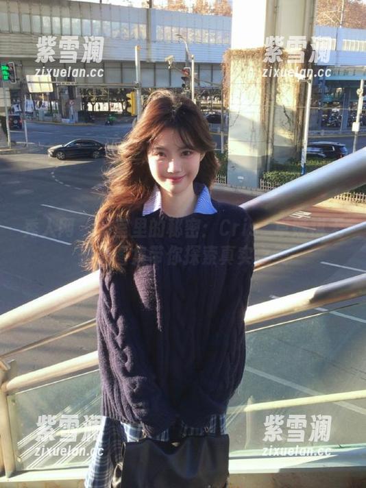 秀人网 - 浴室里的秘密：Cris_卓娅祺无圣光图集带你探索真实之美