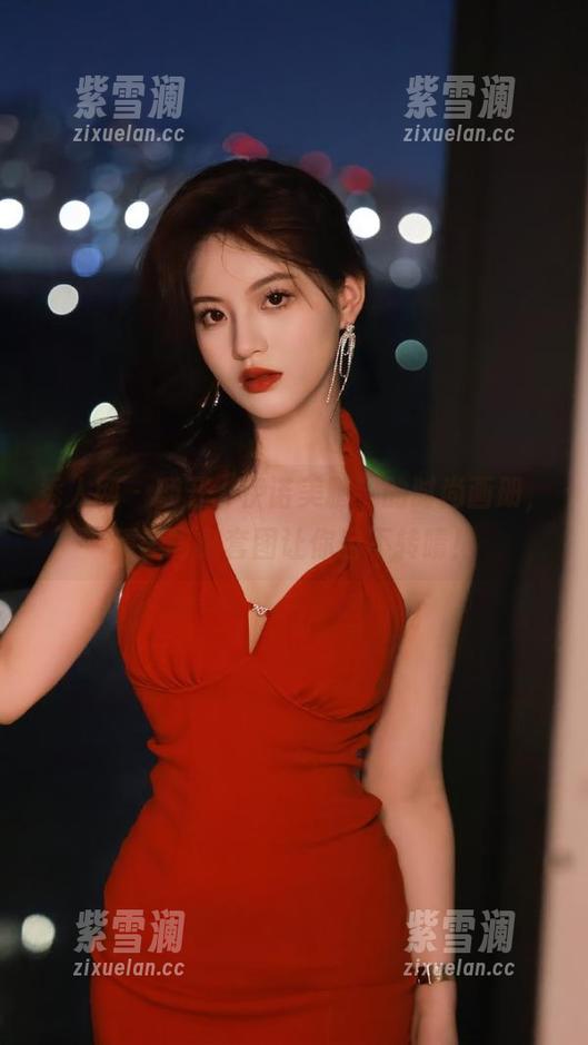 秀人网 - 翻开“伊诺美腿”的时尚画册，精美写真套图让你目不转睛！
