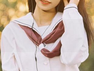 秀人网 – 细腻周jojobaby美腿写真，尽享美图下载，感受腿部线条的优雅气息！