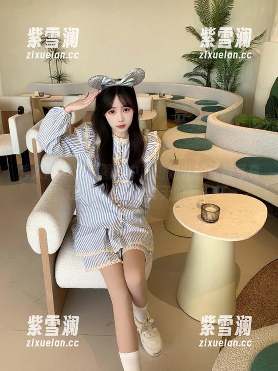 秀人网-噜噜妞儿 秀人网 - 探索图库中噜噜妞儿的短裤写真,让你爱上这个夏天的每一刻