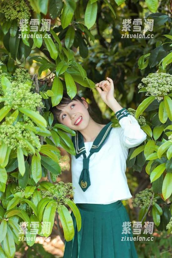 秀人网-媃柔 秀人网 - 媃柔与白衬衫的邂逅:图库中的写真如诗如画如梦