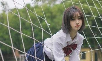 秀人网 – 你见过穿校服的宋愉愉没？这高清写真集绝对让你大吃一惊！