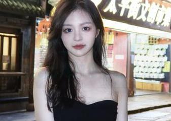 秀人网 – 小蛮妖_honey的最新写真集：体操服衬托出她独特个性的迷人风采