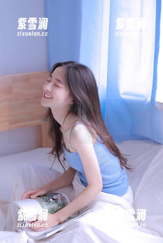 秀人网 - 拍照也能玩得开心！方子萱主题写真扑克的作品集精选，来一场视觉的“游戏”吧！