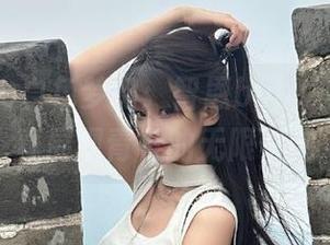 秀人网 – 白色梦幻：智恩baby的私拍写真展现青春的无限可能