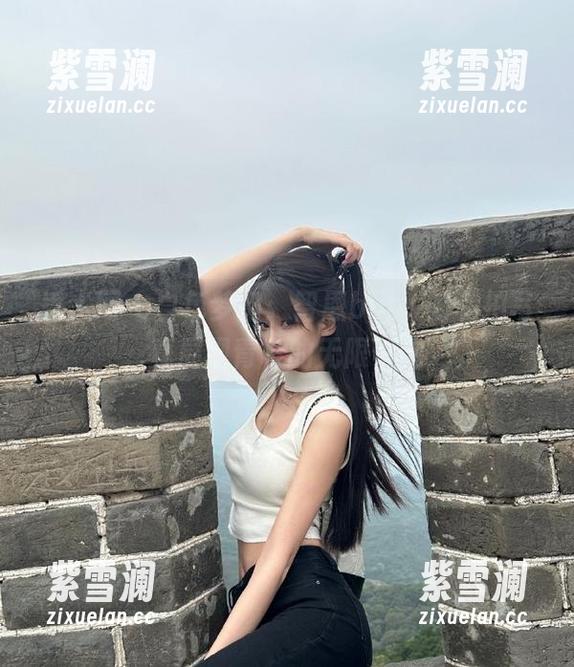 秀人网 - 白色梦幻：智恩baby的私拍写真展现青春的无限可能