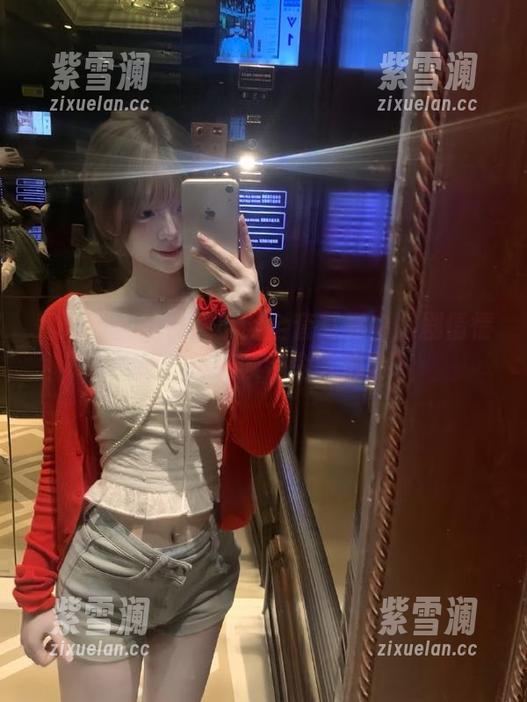 秀人网-熊小诺 秀人网 - 感受熊小诺全套写真中的剧情情感,每一帧都令人心动