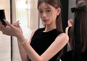 秀人网 – 白沫的浴室写真全套，展现了她对生活的独特理解与表达，绝美图片与情感同在！