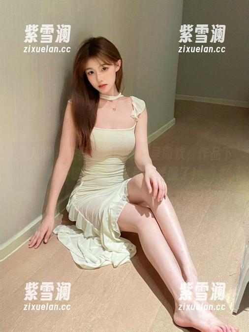 秀人网-薇薇酱 秀人网 - 在薇薇酱的泳池里撒欢,作品下载一键搞定,真是太舒服了!