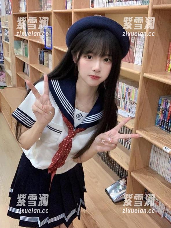 秀人网-言沫 秀人网 - 言沫带你飞:高挑苗条丝足私拍图包,探索视觉与心灵的双重享受!