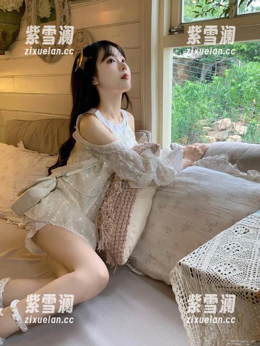 秀人网-谭睿琪Ailsa 秀人网 - 谭睿琪Ailsa的自拍套图资源大揭秘,真实与美丽完美结合!