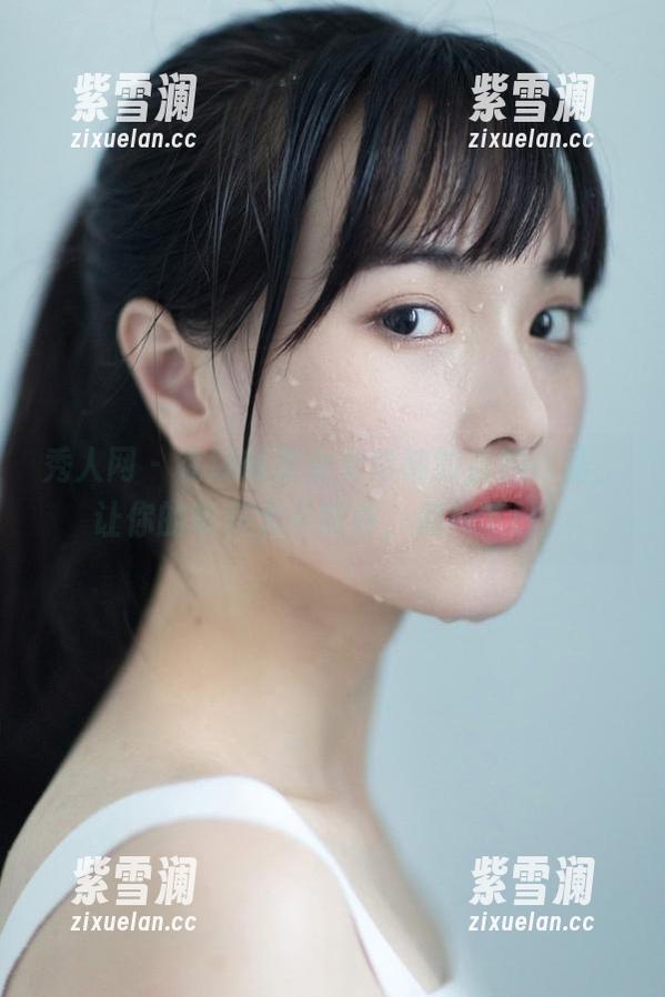 秀人网-金允珍呐 秀人网 - 在线畅游金允珍呐的自拍作品,让你的审美大开眼界,别掉下巴!
