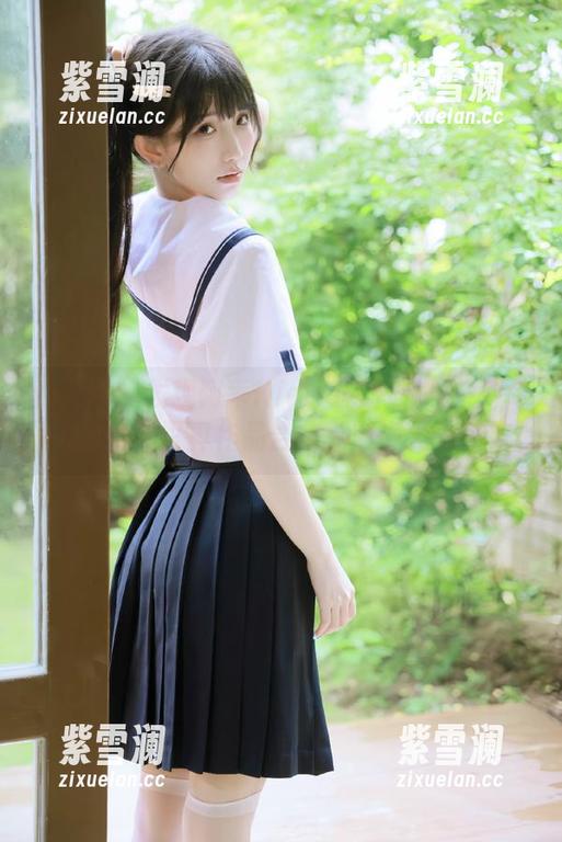 秀人网 - 发现阿乖Kiddo秘书：一系列令人惊艳的写真作品合集，魅力无处不在