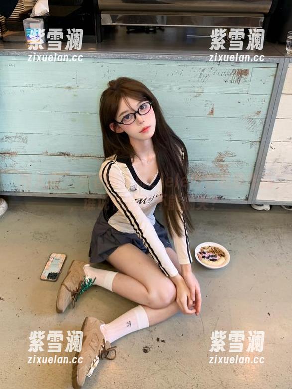 秀人网-陶喜乐_lele 秀人网 - 笑看陶喜乐_lele内衣私房作品,谁说性感就不能搞笑?