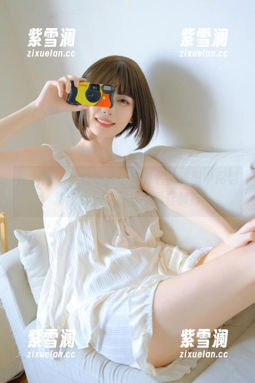 秀人网 – 顾楚楚以泳装为名，美图中尽显清新优雅，夏日的最佳解药