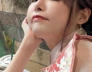 秋和柯基的典雅礼服写真合集：无圣光诠释自然之美