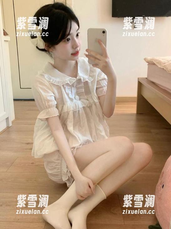 紧急企划-五更百鬼 紧急企划 - 共享“五更百鬼”精彩私拍资源,尽享优雅美脚摄影的迷人瞬间!