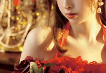 美媛馆 – 于大乔魅力四射的浴室写真：原图与美图套图大公开